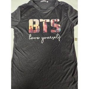 BTS Shirt - Love Yourself T-Shirt Small